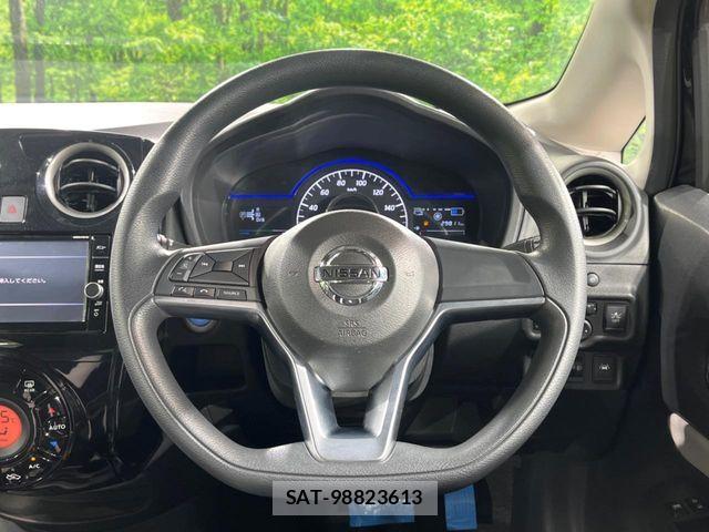 Nissan NOTE 2018-03 8849157-9