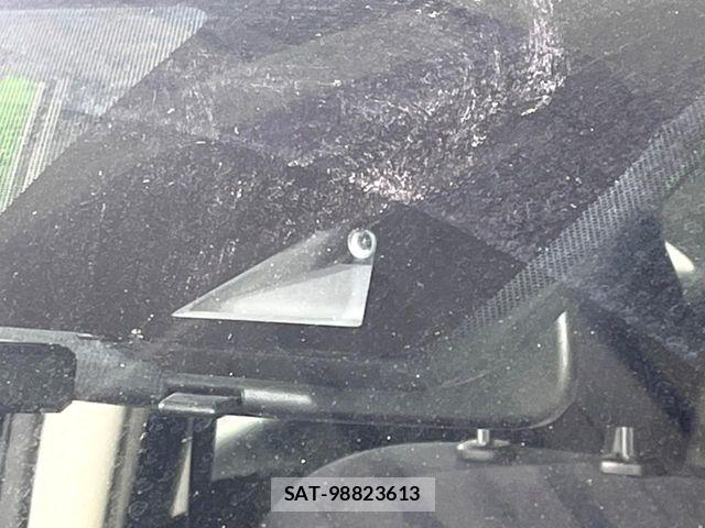 Nissan NOTE 2018-03 8849157-3