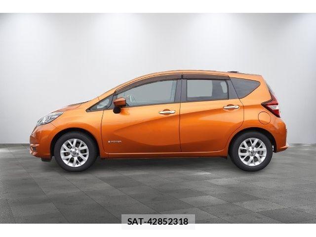 Nissan NOTE 2018-08 8849041-3