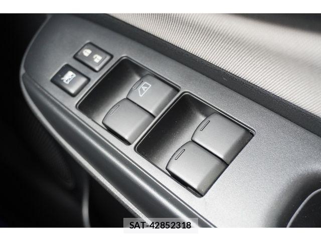 Nissan NOTE 2018-08 8849041-4