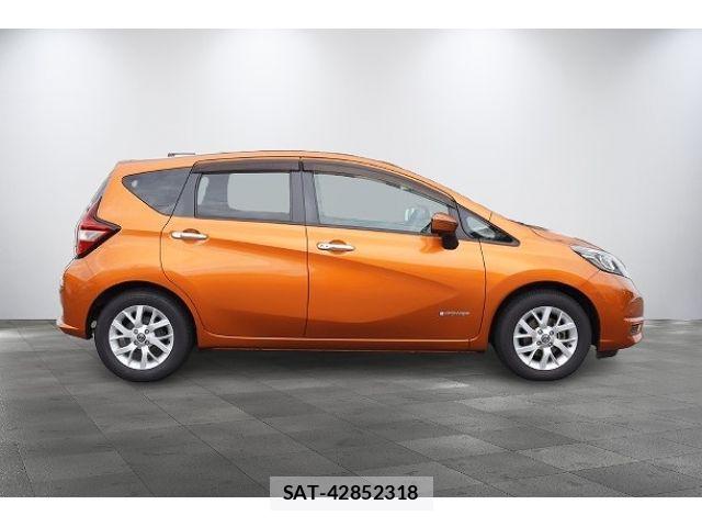 Nissan NOTE 2018-08 8849041-5