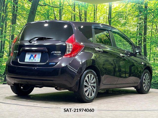 Nissan NOTE 2013-08 8850225-16