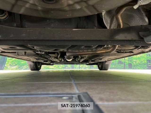 Nissan NOTE 2013-08 8850225-18