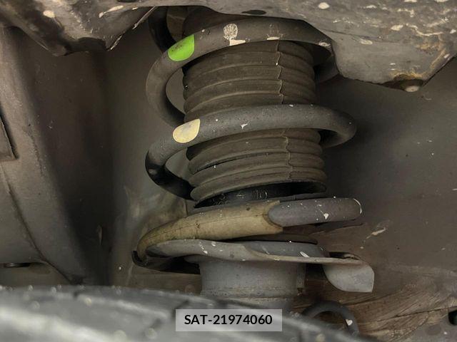 Nissan NOTE 2013-08 8850225-19