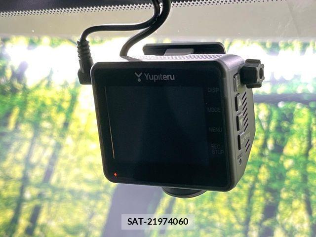 Nissan NOTE 2013-08 8850225-5
