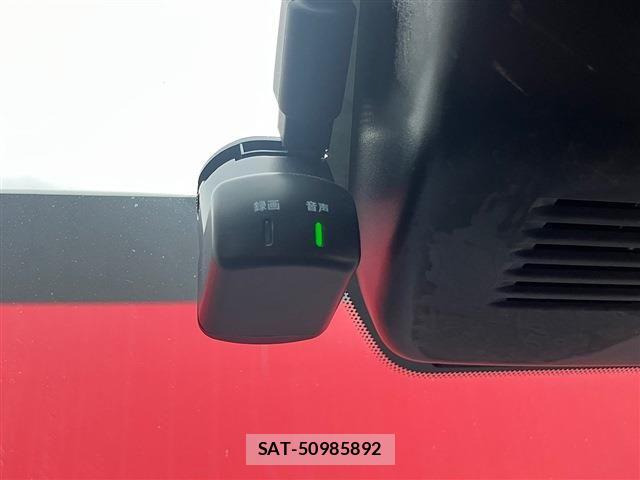 Nissan NOTE 2021-07 8849124-25