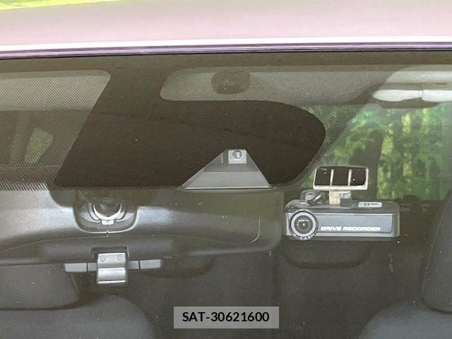 Nissan NOTE 2017-08 8850209-2