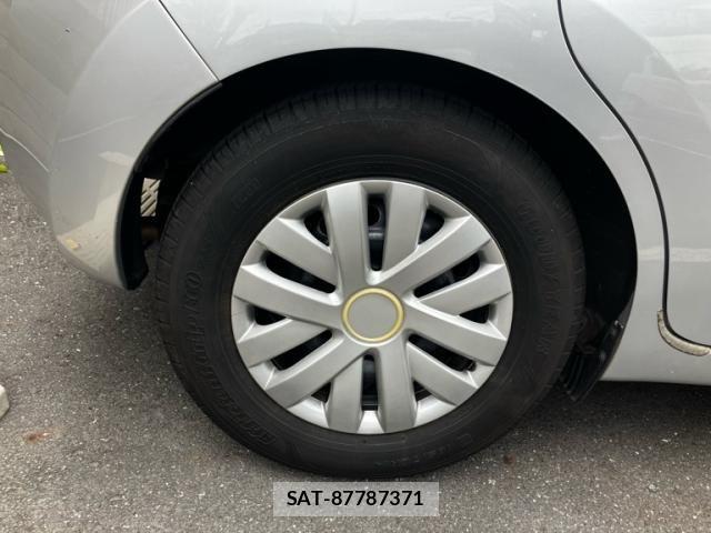 Nissan NOTE 2012-09 8850230-4