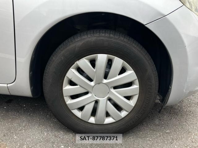 Nissan NOTE 2012-09 8850230-5