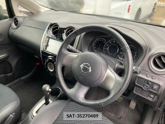 Nissan NOTE 2013-10 8850236-11