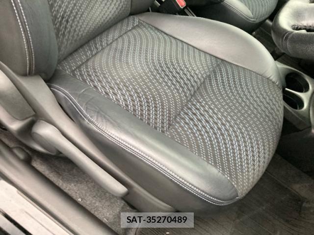 Nissan NOTE 2013-10 8850236-21