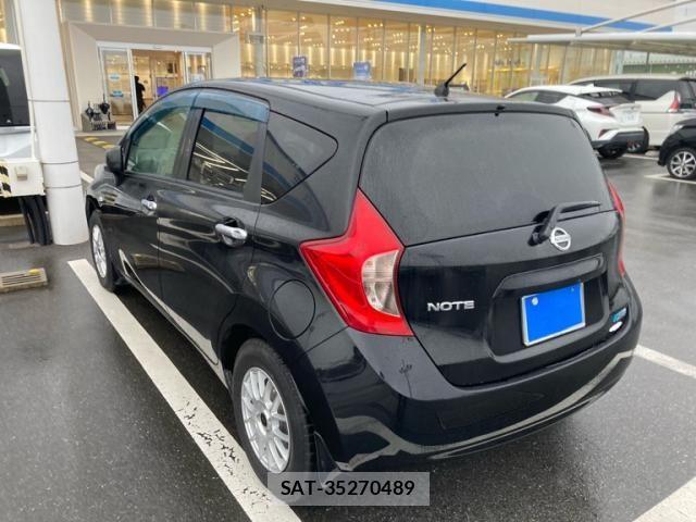 Nissan NOTE 2013-10 8850236-3