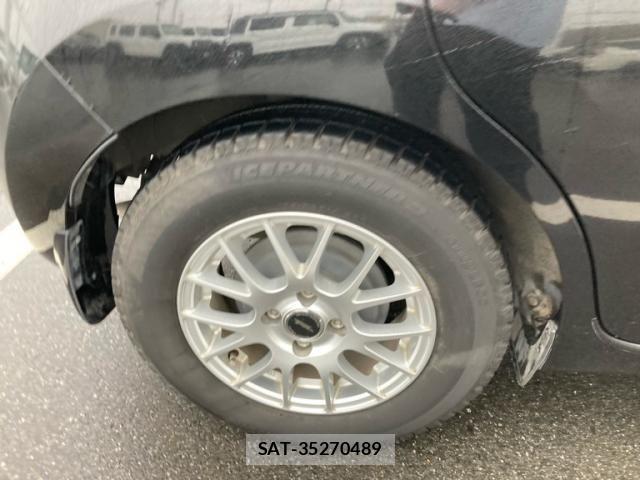 Nissan NOTE 2013-10 8850236-5