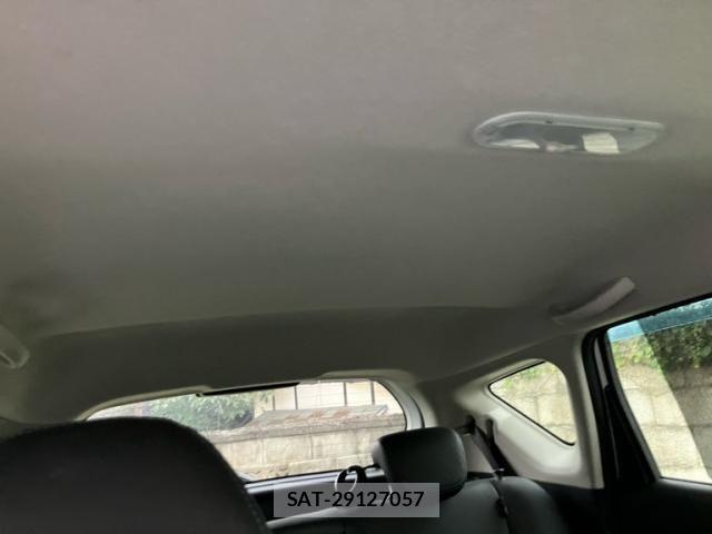 Nissan NOTE 2012-11 8850233-12