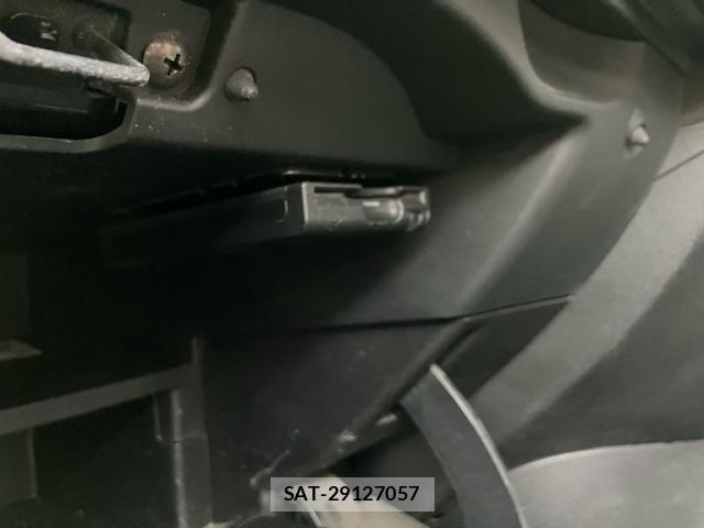 Nissan NOTE 2012-11 8850233-15
