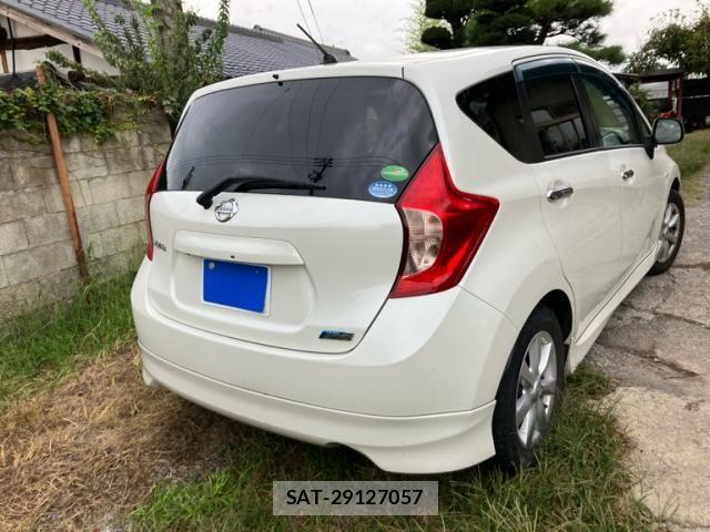 Nissan NOTE 2012-11 8850233-3