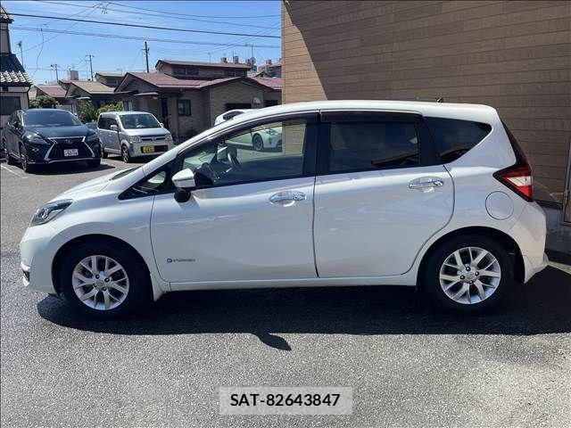 Nissan NOTE 2017-02 8850213-1