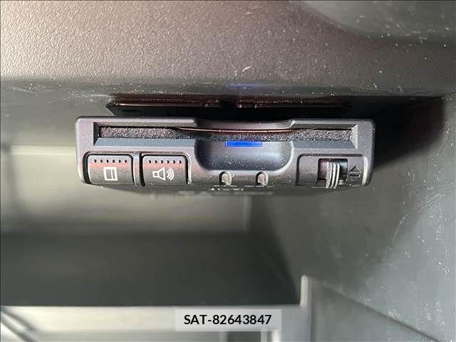 Nissan NOTE 2017-02 8850213-29