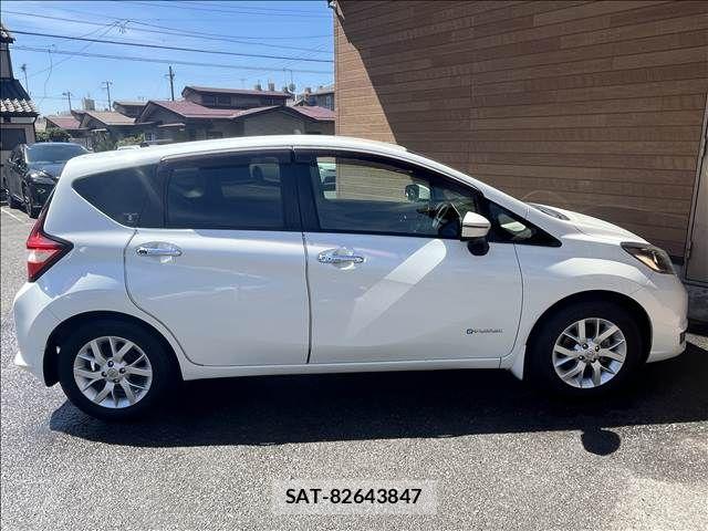 Nissan NOTE 2017-02 8850213-4