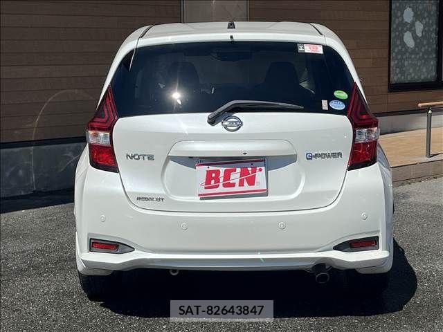 Nissan NOTE 2017-02 8850213-6