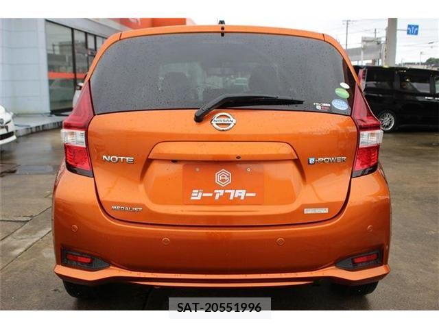 Nissan NOTE 2018-07 8850215-11