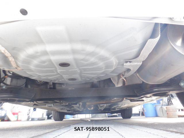 Nissan NOTE 2019-04 8850217-17