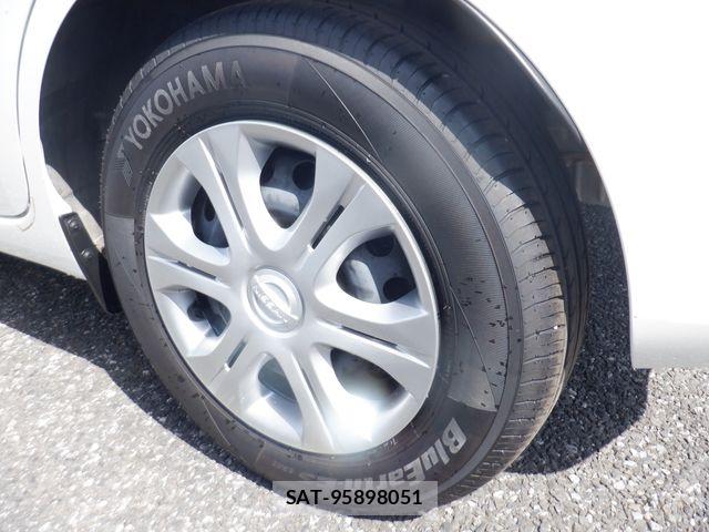 Nissan NOTE 2019-04 8850217-19