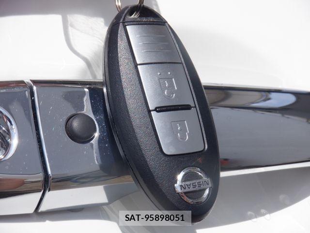 Nissan NOTE 2019-04 8850217-6