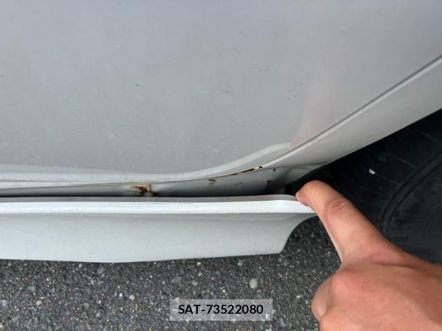 Nissan NOTE 2017-04 8850219-25