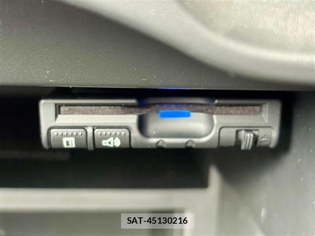 Nissan NOTE 2018-02 8871710-9