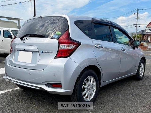 Nissan NOTE 2018-02 8871710-2