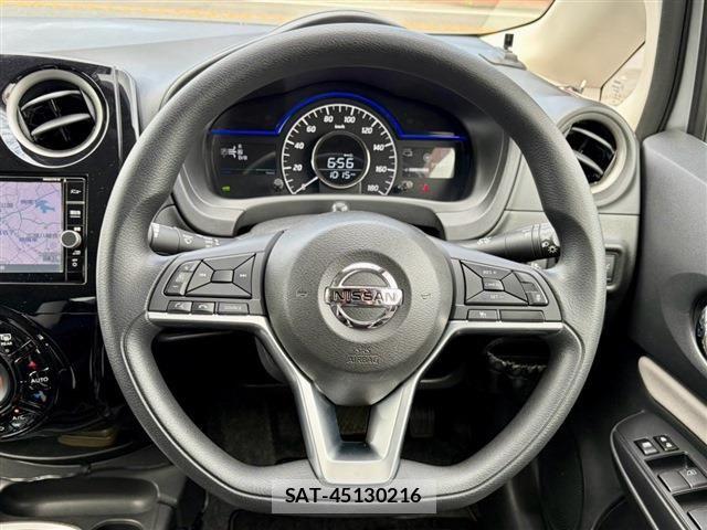 Nissan NOTE 2018-02 8871710-3