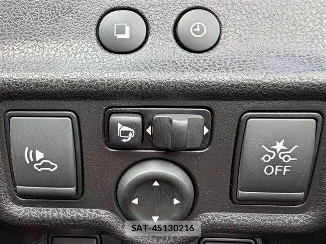 Nissan NOTE 2018-02 8871710-7