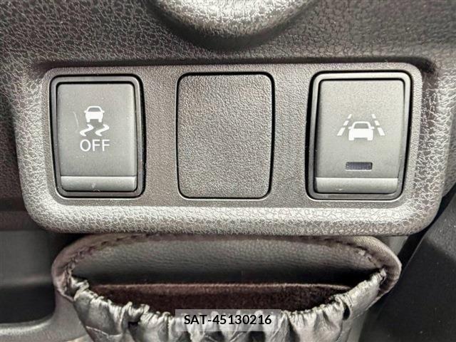 Nissan NOTE 2018-02 8871710-8