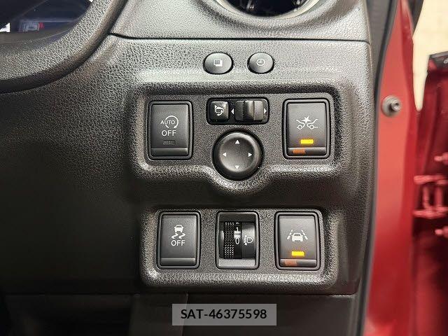 Nissan NOTE 2015-08 8871731-16