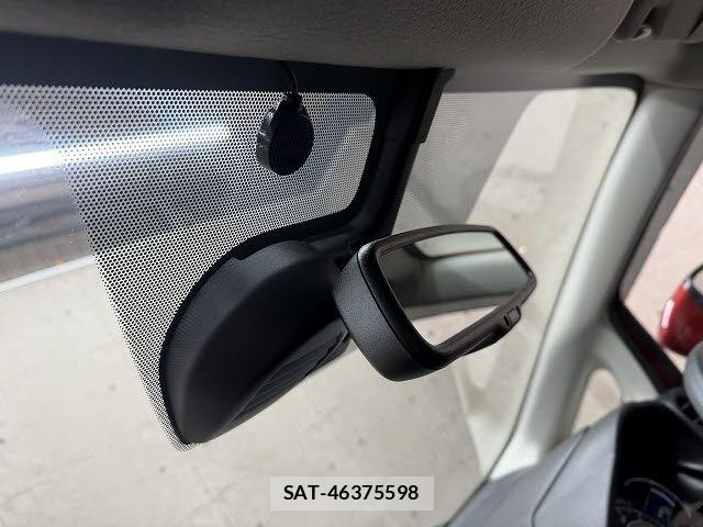 Nissan NOTE 2015-08 8871731-19