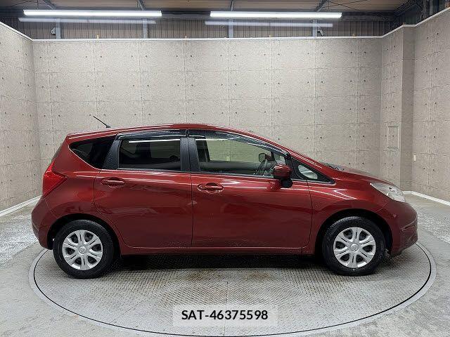 Nissan NOTE 2015-08 8871731-5