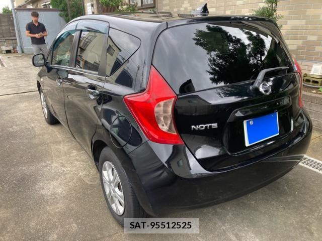 Nissan NOTE 2014-01 8871742-3