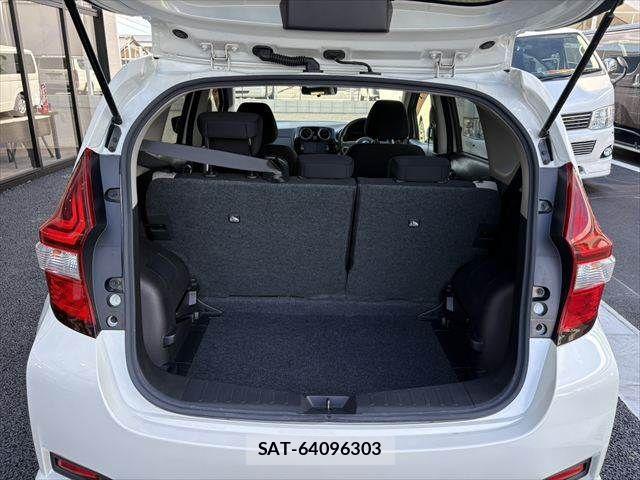 Nissan NOTE 2017-04 8871728-9
