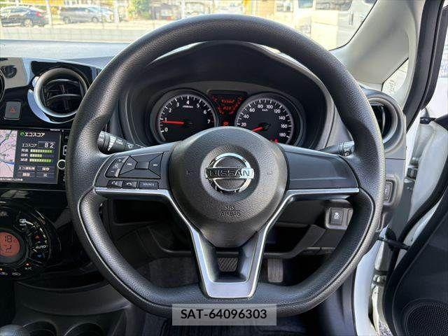 Nissan NOTE 2017-04 8871728-10