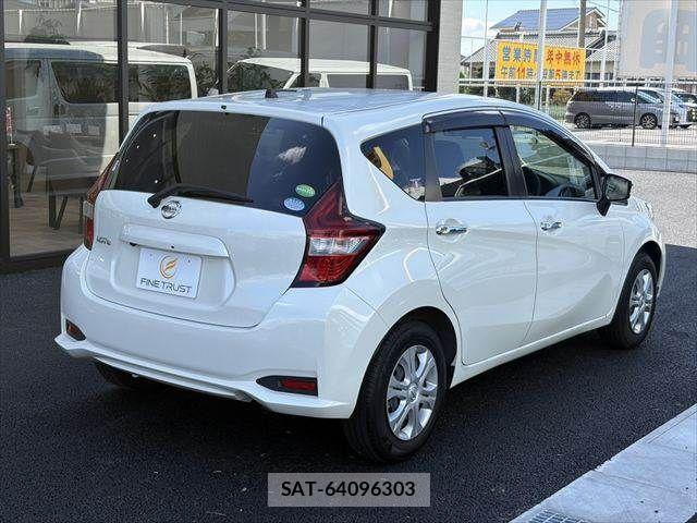 Nissan NOTE 2017-04 8871728-16