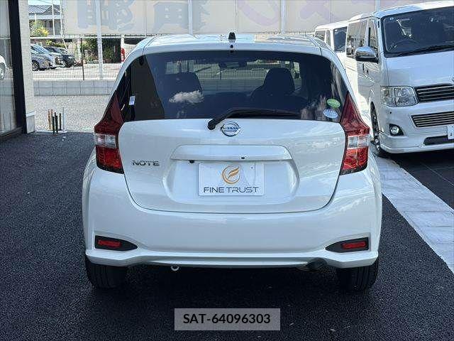 Nissan NOTE 2017-04 8871728-17