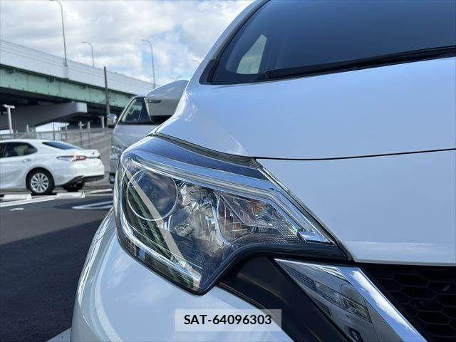 Nissan NOTE 2017-04 8871728-21