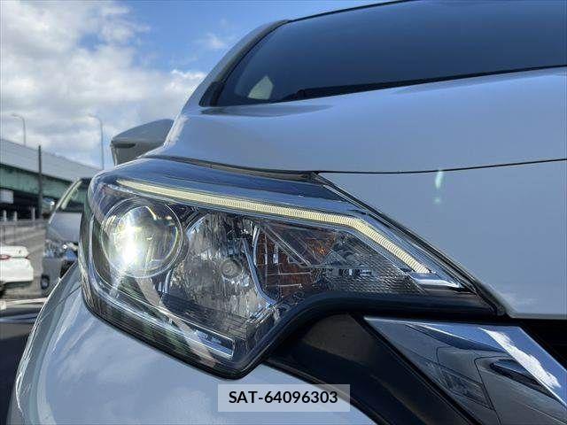 Nissan NOTE 2017-04 8871728-27