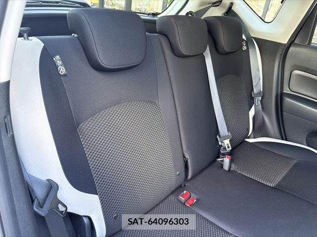 Nissan NOTE 2017-04 8871728-8