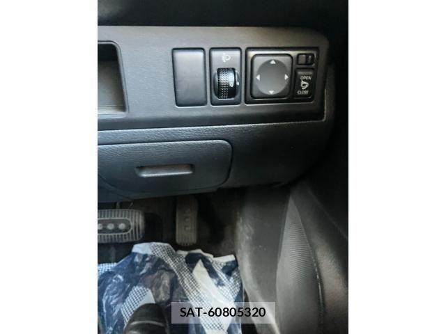 Nissan NOTE 2009-12 8871736-13
