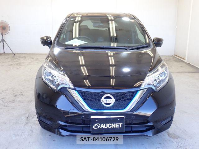 Nissan NOTE 2019-01 8871704-4