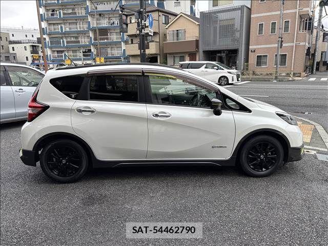 Nissan NOTE 2018-01 8871713-10