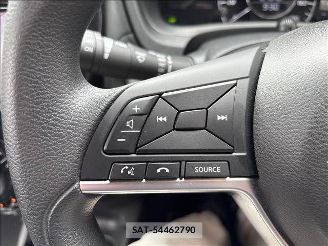 Nissan NOTE 2018-01 8871713-27
