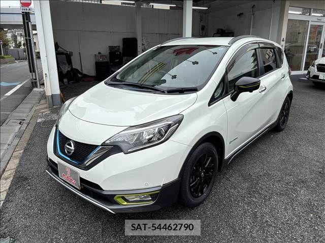 Nissan NOTE 2018-01 8871713-8